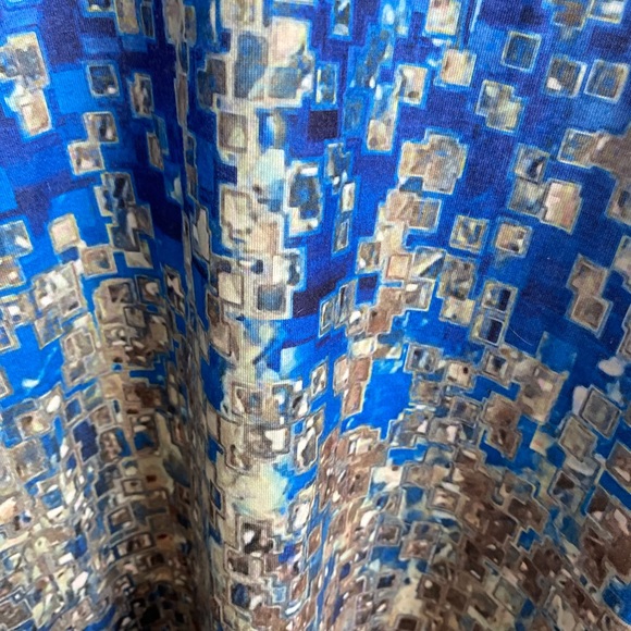 Exclusive Woman’s Long Sleeve Top XL - Picture 3 of 3